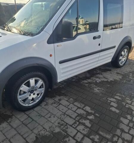 Белый Форд Транзит Коннект, объемом двигателя 1.8 л и пробегом 220 тыс. км за 4100 $, фото 1 на Automoto.ua