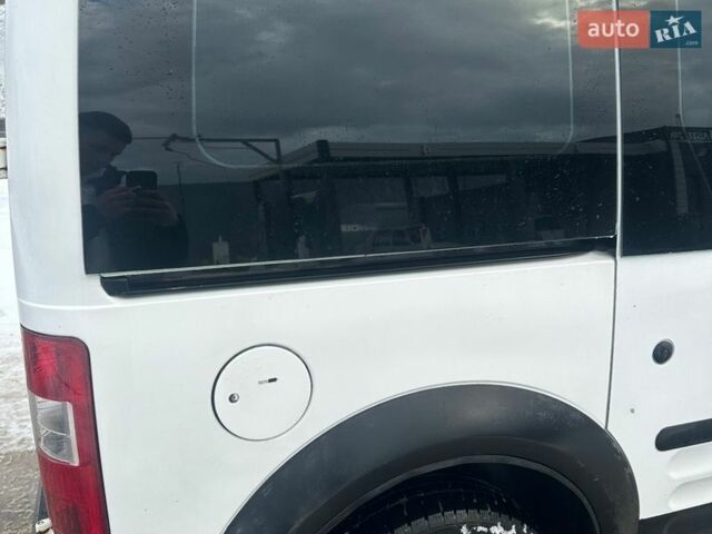 Білий Форд Транзит Коннект, об'ємом двигуна 1.8 л та пробігом 390 тис. км за 3800 $, фото 11 на Automoto.ua