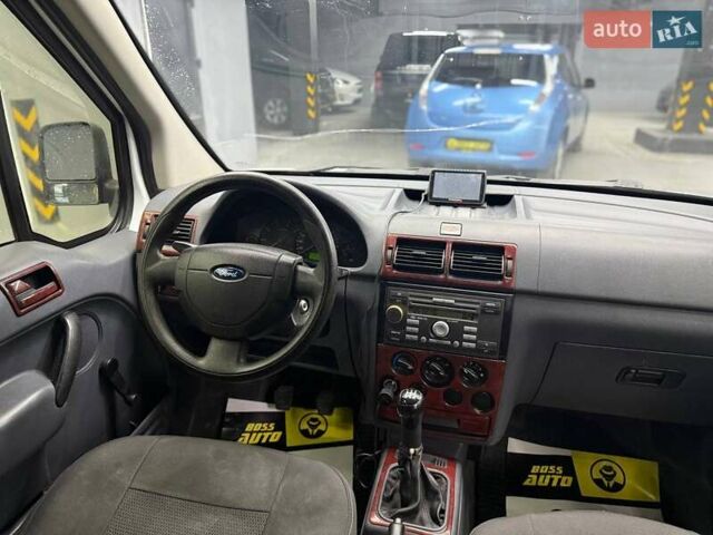 Форд Транзит Коннект 2007 у Чернівцях на Automoto.ua Білий Форд Транзит Коннект, об'ємом двигуна 1.75 л та пробігом 267 тис. км за 5000 $, фото 8 на Automoto.ua