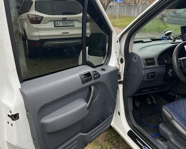 Білий Форд Транзит Коннект, об'ємом двигуна 1.75 л та пробігом 283 тис. км за 4639 $, фото 1 на Automoto.ua