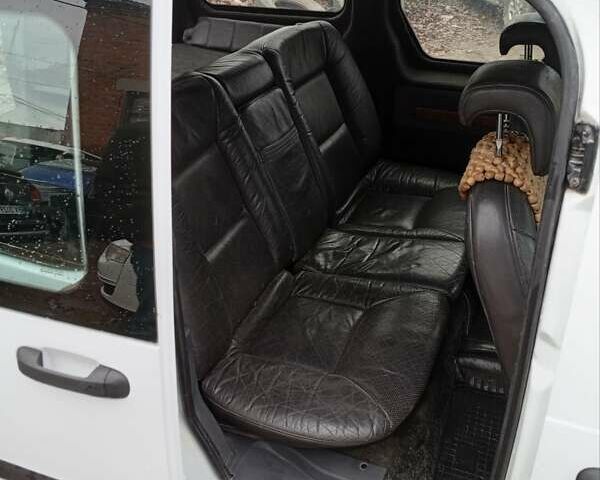 Белый Форд Транзит Коннект, объемом двигателя 1.75 л и пробегом 230 тыс. км за 4600 $, фото 9 на Automoto.ua