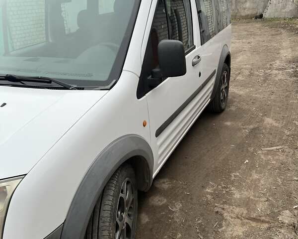 Белый Форд Транзит Коннект, объемом двигателя 1.75 л и пробегом 268 тыс. км за 5700 $, фото 3 на Automoto.ua