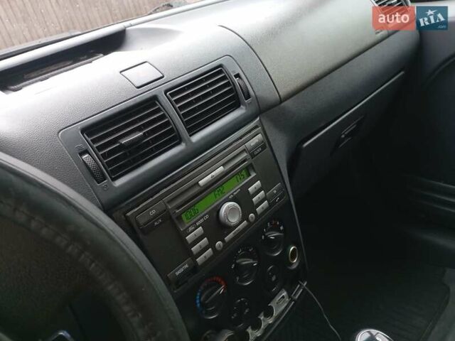 Белый Форд Транзит Коннект, объемом двигателя 1.75 л и пробегом 400 тыс. км за 4100 $, фото 8 на Automoto.ua