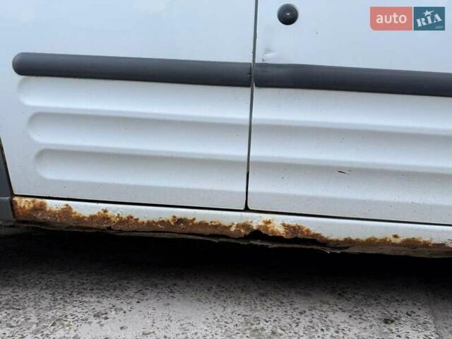 Белый Форд Транзит Коннект, объемом двигателя 1.75 л и пробегом 386 тыс. км за 3400 $, фото 10 на Automoto.ua
