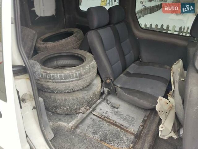 Білий Форд Транзит Коннект, об'ємом двигуна 1.75 л та пробігом 448 тис. км за 2500 $, фото 5 на Automoto.ua