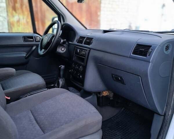 Білий Форд Транзит Коннект, об'ємом двигуна 1.8 л та пробігом 356 тис. км за 4250 $, фото 15 на Automoto.ua