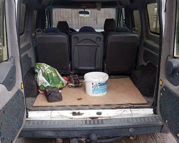 Белый Форд Транзит Коннект, объемом двигателя 1.75 л и пробегом 400 тыс. км за 4100 $, фото 5 на Automoto.ua