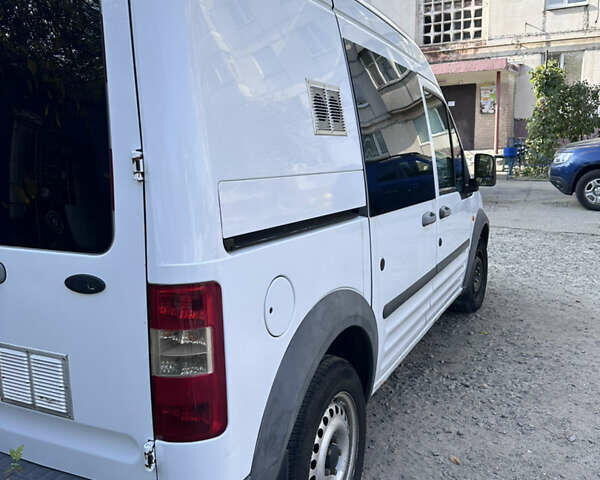 Белый Форд Транзит Коннект, объемом двигателя 1.8 л и пробегом 349 тыс. км за 3700 $, фото 5 на Automoto.ua