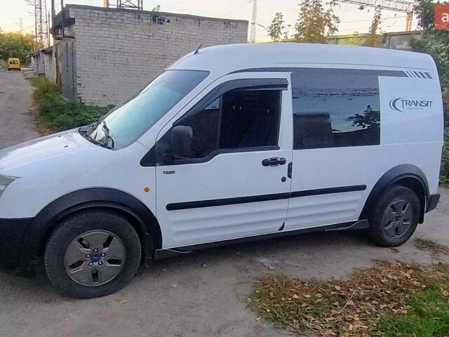 Белый Форд Транзит Коннект, объемом двигателя 1.8 л и пробегом 286 тыс. км за 6500 $, фото 4 на Automoto.ua