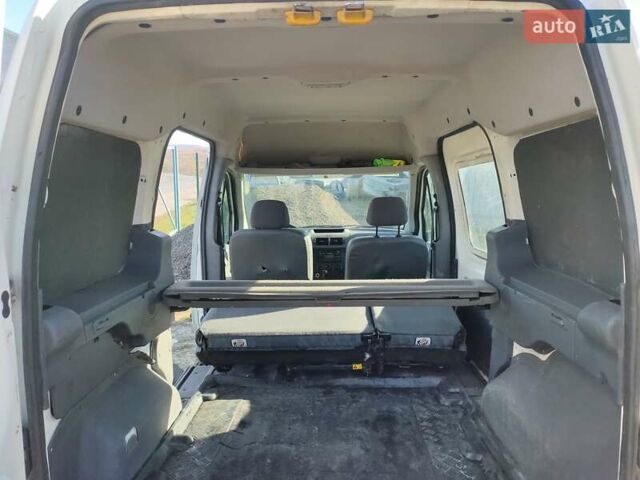 Белый Форд Транзит Коннект, объемом двигателя 1.8 л и пробегом 260 тыс. км за 4800 $, фото 12 на Automoto.ua