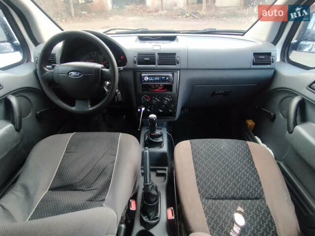 Білий Форд Транзит Коннект, об'ємом двигуна 1.8 л та пробігом 340 тис. км за 3150 $, фото 10 на Automoto.ua