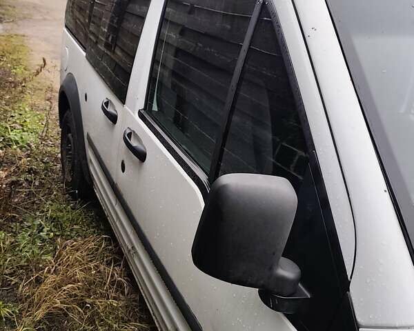 Белый Форд Транзит Коннект, объемом двигателя 1.75 л и пробегом 356 тыс. км за 3500 $, фото 3 на Automoto.ua