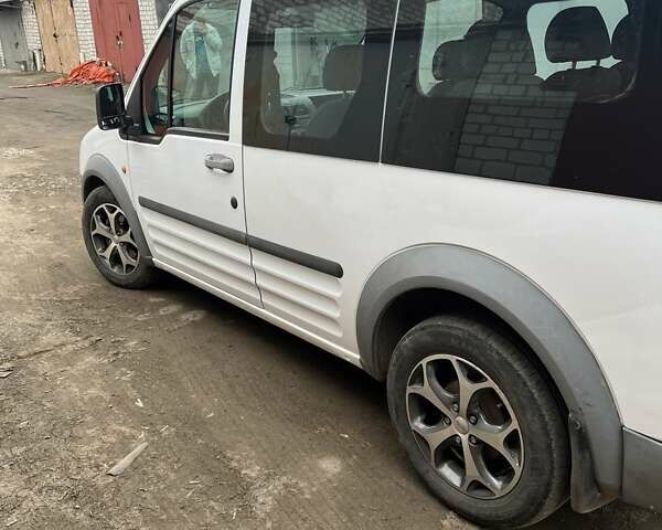 Белый Форд Транзит Коннект, объемом двигателя 1.75 л и пробегом 268 тыс. км за 5700 $, фото 2 на Automoto.ua