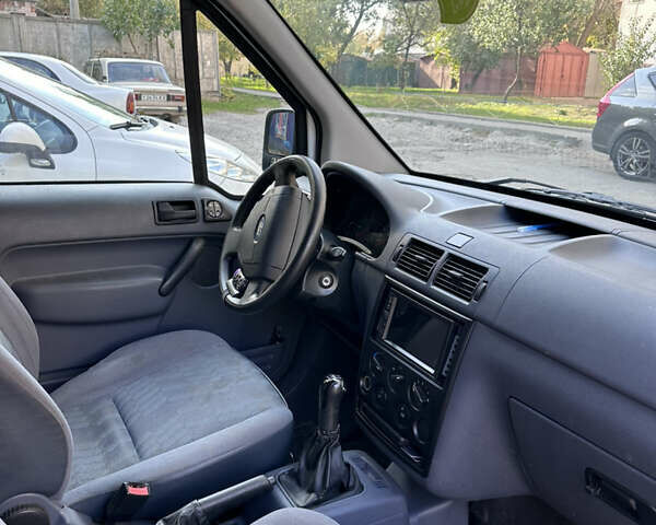 Белый Форд Транзит Коннект, объемом двигателя 1.8 л и пробегом 349 тыс. км за 3700 $, фото 20 на Automoto.ua