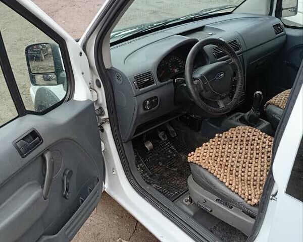 Белый Форд Транзит Коннект, объемом двигателя 1.75 л и пробегом 230 тыс. км за 4600 $, фото 6 на Automoto.ua