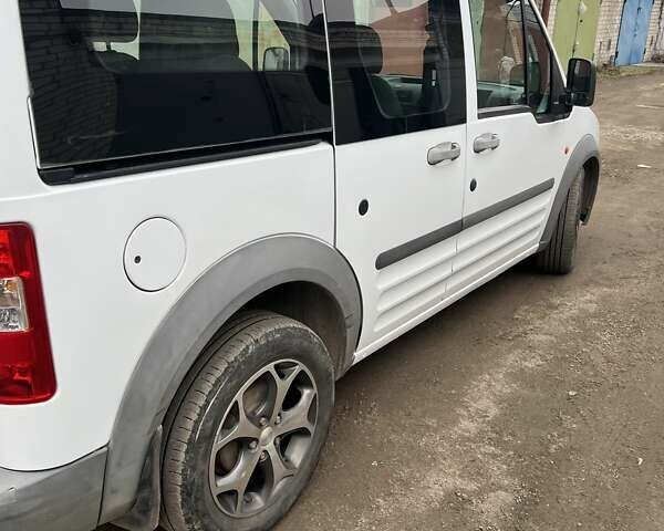 Белый Форд Транзит Коннект, объемом двигателя 1.75 л и пробегом 268 тыс. км за 5700 $, фото 4 на Automoto.ua