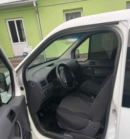 Білий Форд Транзит Коннект, об'ємом двигуна 1.75 л та пробігом 246 тис. км за 4500 $, фото 3 на Automoto.ua