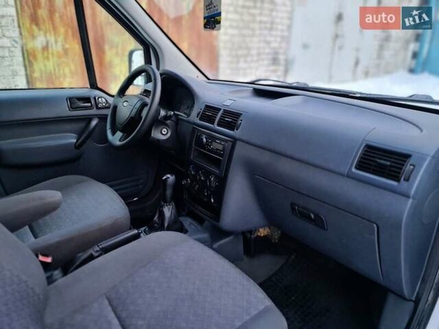 Білий Форд Транзит Коннект, об'ємом двигуна 1.8 л та пробігом 356 тис. км за 4250 $, фото 17 на Automoto.ua