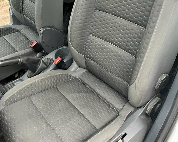 Белый Форд Транзит Коннект, объемом двигателя 1.75 л и пробегом 268 тыс. км за 5700 $, фото 8 на Automoto.ua