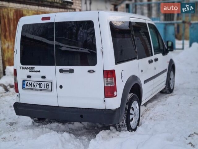 Белый Форд Транзит Коннект, объемом двигателя 1.8 л и пробегом 316 тыс. км за 4299 $, фото 3 на Automoto.ua