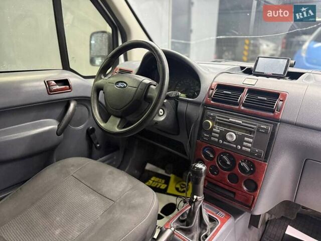 Форд Транзит Коннект 2007 у Чернівцях на Automoto.ua Білий Форд Транзит Коннект, об'ємом двигуна 1.75 л та пробігом 267 тис. км за 5000 $, фото 6 на Automoto.ua