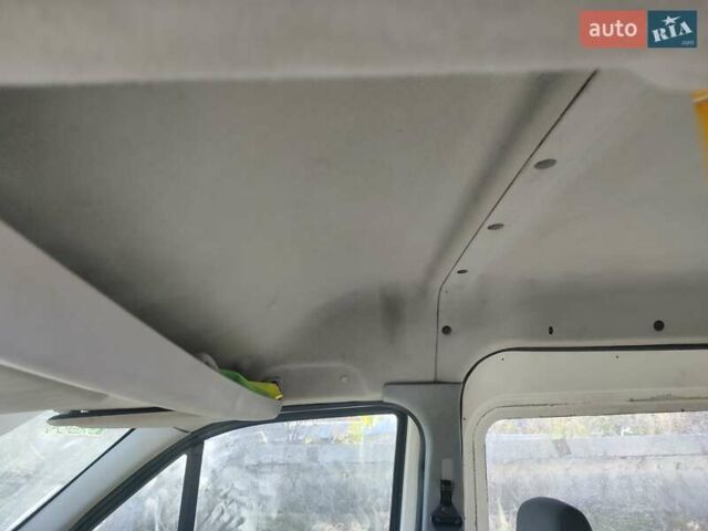 Белый Форд Транзит Коннект, объемом двигателя 1.8 л и пробегом 260 тыс. км за 4800 $, фото 3 на Automoto.ua
