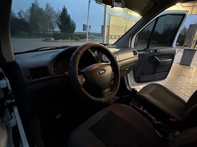 Білий Форд Транзит Коннект, об'ємом двигуна 1.8 л та пробігом 320 тис. км за 4500 $, фото 20 на Automoto.ua