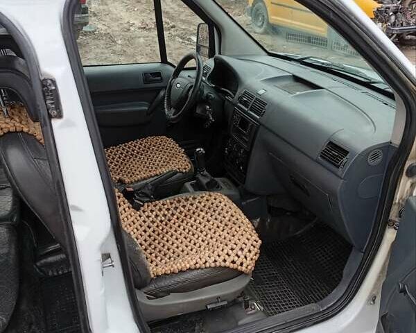 Белый Форд Транзит Коннект, объемом двигателя 1.75 л и пробегом 230 тыс. км за 4600 $, фото 7 на Automoto.ua