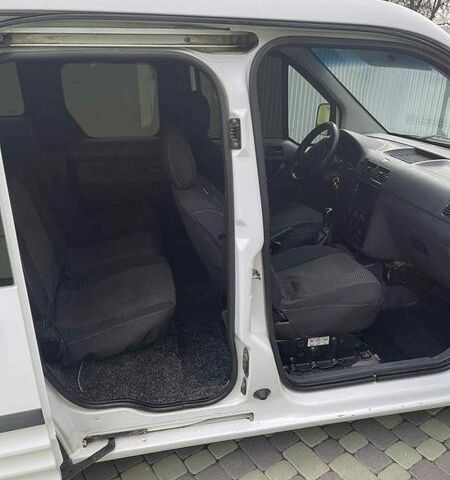 Білий Форд Транзит Коннект, об'ємом двигуна 1.75 л та пробігом 246 тис. км за 4500 $, фото 5 на Automoto.ua