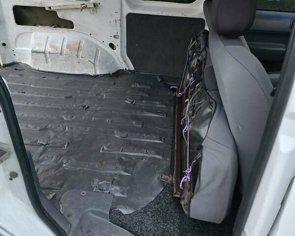 Белый Форд Транзит Коннект, объемом двигателя 1.8 л и пробегом 310 тыс. км за 5300 $, фото 14 на Automoto.ua