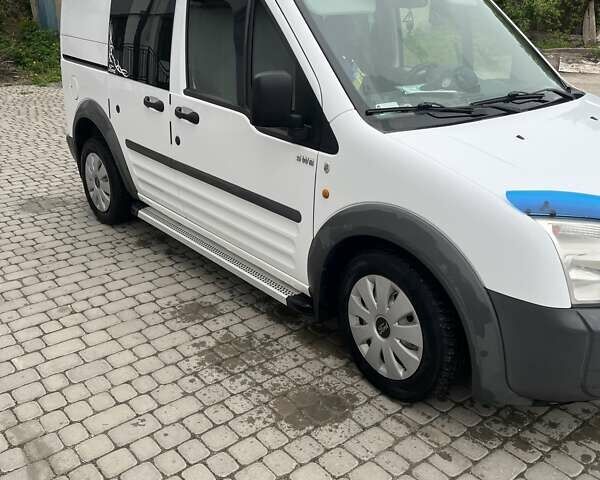 Белый Форд Транзит Коннект, объемом двигателя 1.75 л и пробегом 320 тыс. км за 5000 $, фото 1 на Automoto.ua