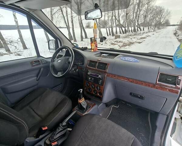 Белый Форд Транзит Коннект, объемом двигателя 1.8 л и пробегом 230 тыс. км за 5500 $, фото 10 на Automoto.ua