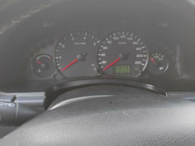 Білий Форд Транзит Коннект, об'ємом двигуна 1.8 л та пробігом 312 тис. км за 3600 $, фото 9 на Automoto.ua