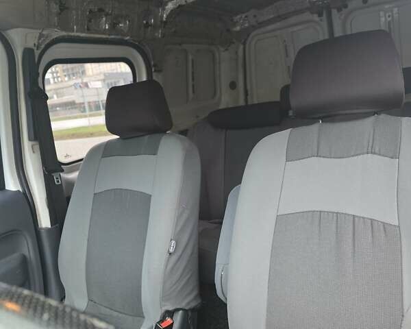 Белый Форд Транзит Коннект, объемом двигателя 1.8 л и пробегом 310 тыс. км за 5300 $, фото 7 на Automoto.ua