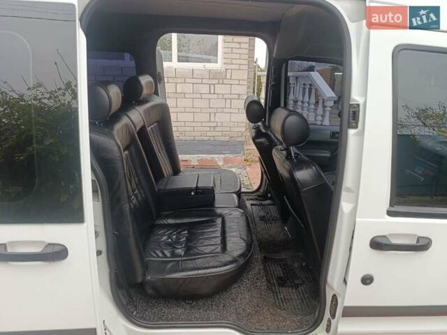 Белый Форд Транзит Коннект, объемом двигателя 1.8 л и пробегом 233 тыс. км за 4900 $, фото 12 на Automoto.ua