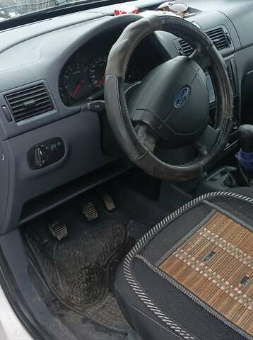 Белый Форд Транзит Коннект, объемом двигателя 1.8 л и пробегом 235 тыс. км за 4700 $, фото 11 на Automoto.ua