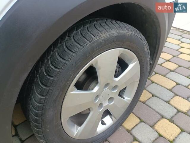 Белый Форд Транзит Коннект, объемом двигателя 1.75 л и пробегом 358 тыс. км за 3650 $, фото 10 на Automoto.ua