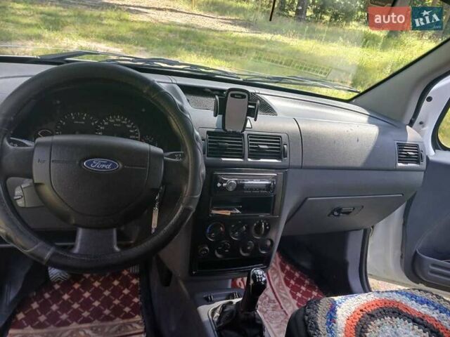 Білий Форд Транзит Коннект, об'ємом двигуна 1.75 л та пробігом 290 тис. км за 5000 $, фото 8 на Automoto.ua
