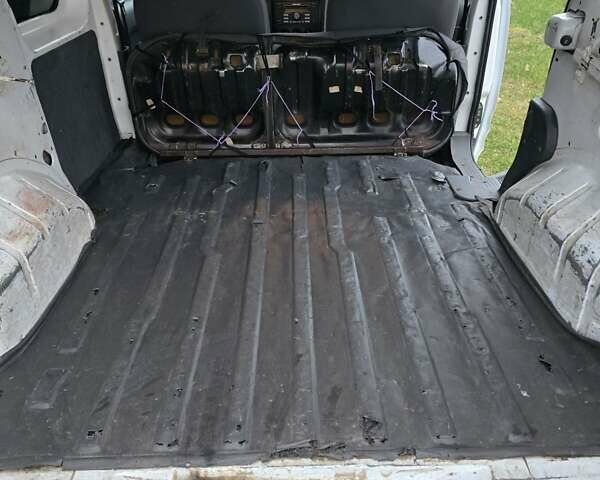 Белый Форд Транзит Коннект, объемом двигателя 1.8 л и пробегом 310 тыс. км за 5300 $, фото 12 на Automoto.ua