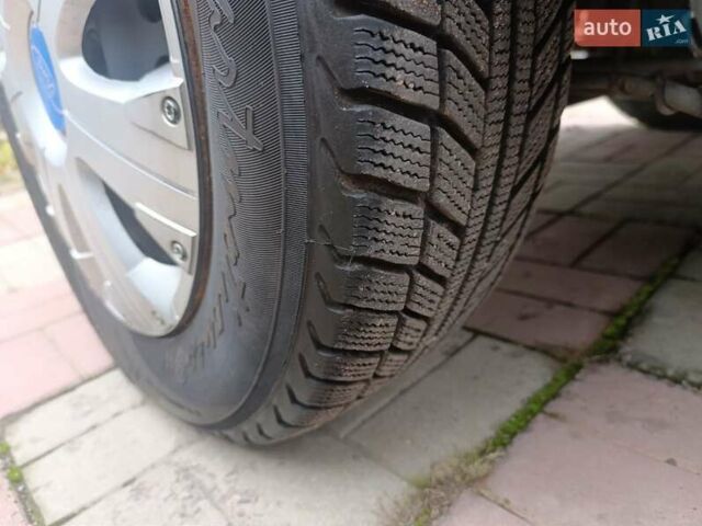 Белый Форд Транзит Коннект, объемом двигателя 1.8 л и пробегом 233 тыс. км за 4900 $, фото 2 на Automoto.ua