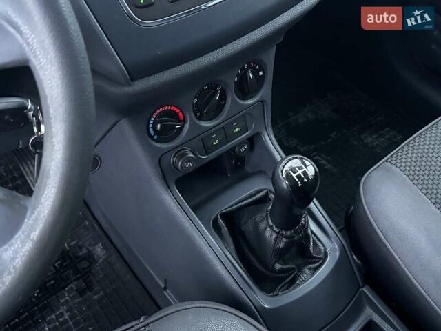 Білий Форд Транзит Коннект, об'ємом двигуна 1.75 л та пробігом 334 тис. км за 6450 $, фото 9 на Automoto.ua