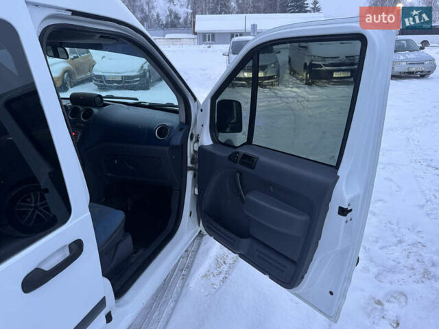 Белый Форд Транзит Коннект, объемом двигателя 1.8 л и пробегом 378 тыс. км за 4600 $, фото 7 на Automoto.ua