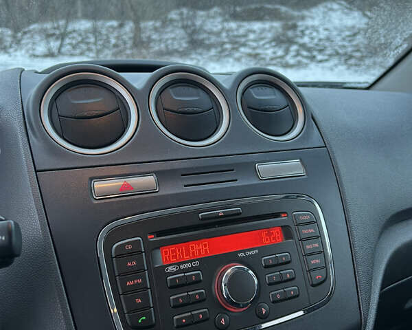 Білий Форд Транзит Коннект, об'ємом двигуна 1.8 л та пробігом 163 тис. км за 6600 $, фото 12 на Automoto.ua