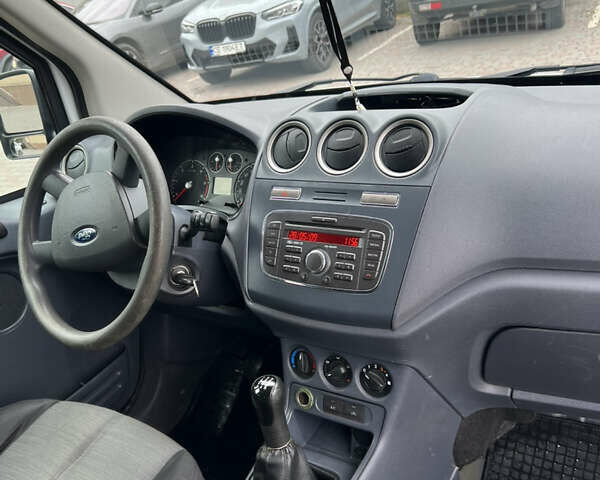 Білий Форд Транзит Коннект, об'ємом двигуна 1.8 л та пробігом 234 тис. км за 5600 $, фото 11 на Automoto.ua