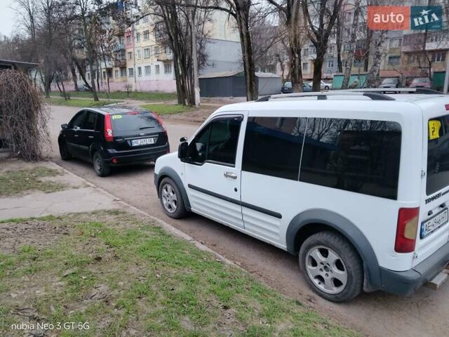Белый Форд Транзит Коннект, объемом двигателя 1.8 л и пробегом 254 тыс. км за 6000 $, фото 3 на Automoto.ua