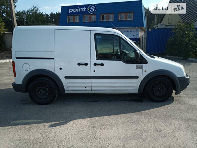 Белый Форд Транзит Коннект, объемом двигателя 1.8 л и пробегом 357 тыс. км за 4900 $, фото 1 на Automoto.ua