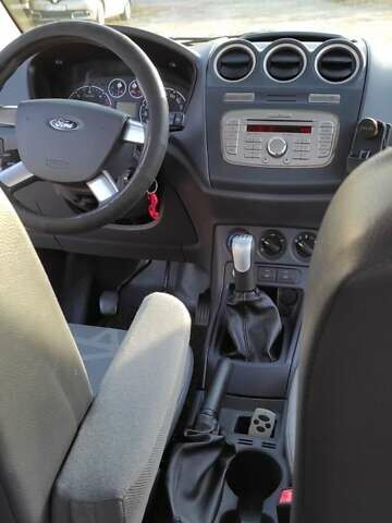 Форд Транзит Коннект 2010 в Харькове на Automoto.ua Белый Форд Транзит Коннект, объемом двигателя 1.75 л и пробегом 235 тыс. км за 6000 $, фото 6 на Automoto.ua