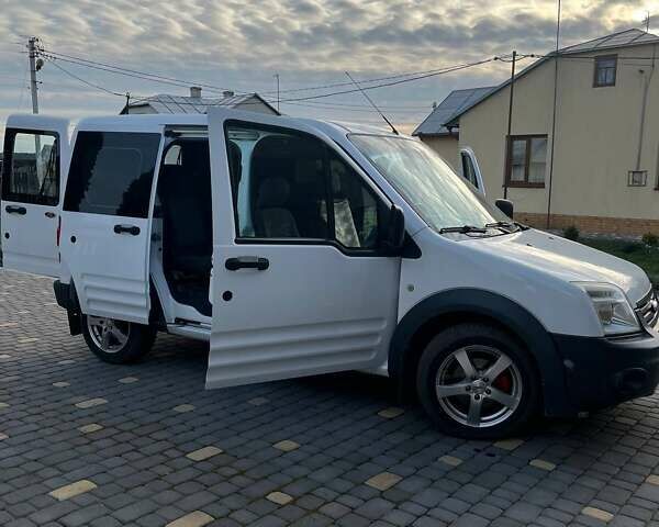 Білий Форд Транзит Коннект, об'ємом двигуна 1.75 л та пробігом 243 тис. км за 6550 $, фото 9 на Automoto.ua