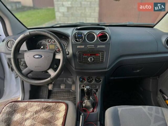 Білий Форд Транзит Коннект, об'ємом двигуна 1.75 л та пробігом 243 тис. км за 6550 $, фото 6 на Automoto.ua