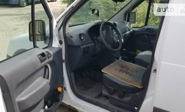 Белый Форд Транзит Коннект, объемом двигателя 1.8 л и пробегом 255 тыс. км за 4300 $, фото 6 на Automoto.ua